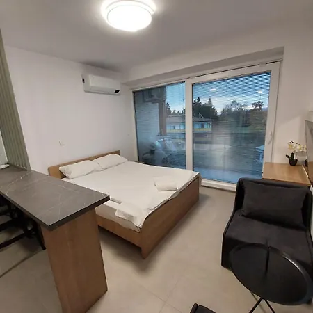 Blue Horizon Apartment *